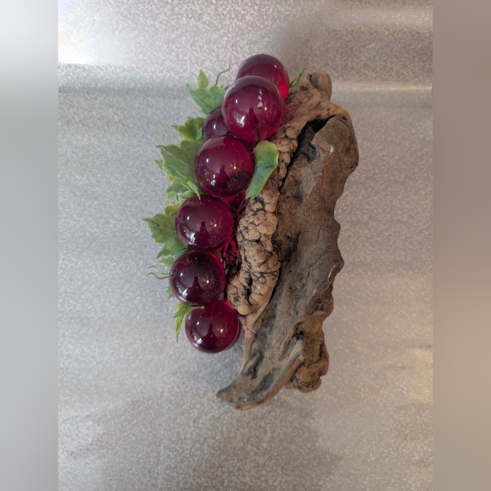 Grapes, MCM, Lucite Red/Orange Glass Grapes on Natural DriftWood - Picture 4 of 12